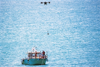 2025低空经济： 生猛海鲜从“浪尖”飞到“舌尖” “低空经济+海钓”新场景在东澳岛率先落地